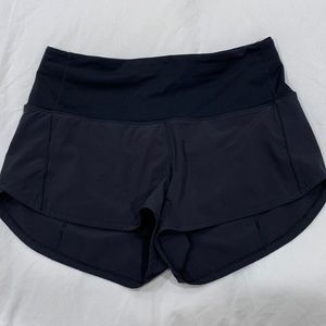 Lululemon high rise speed up short 2.5”, size 6.